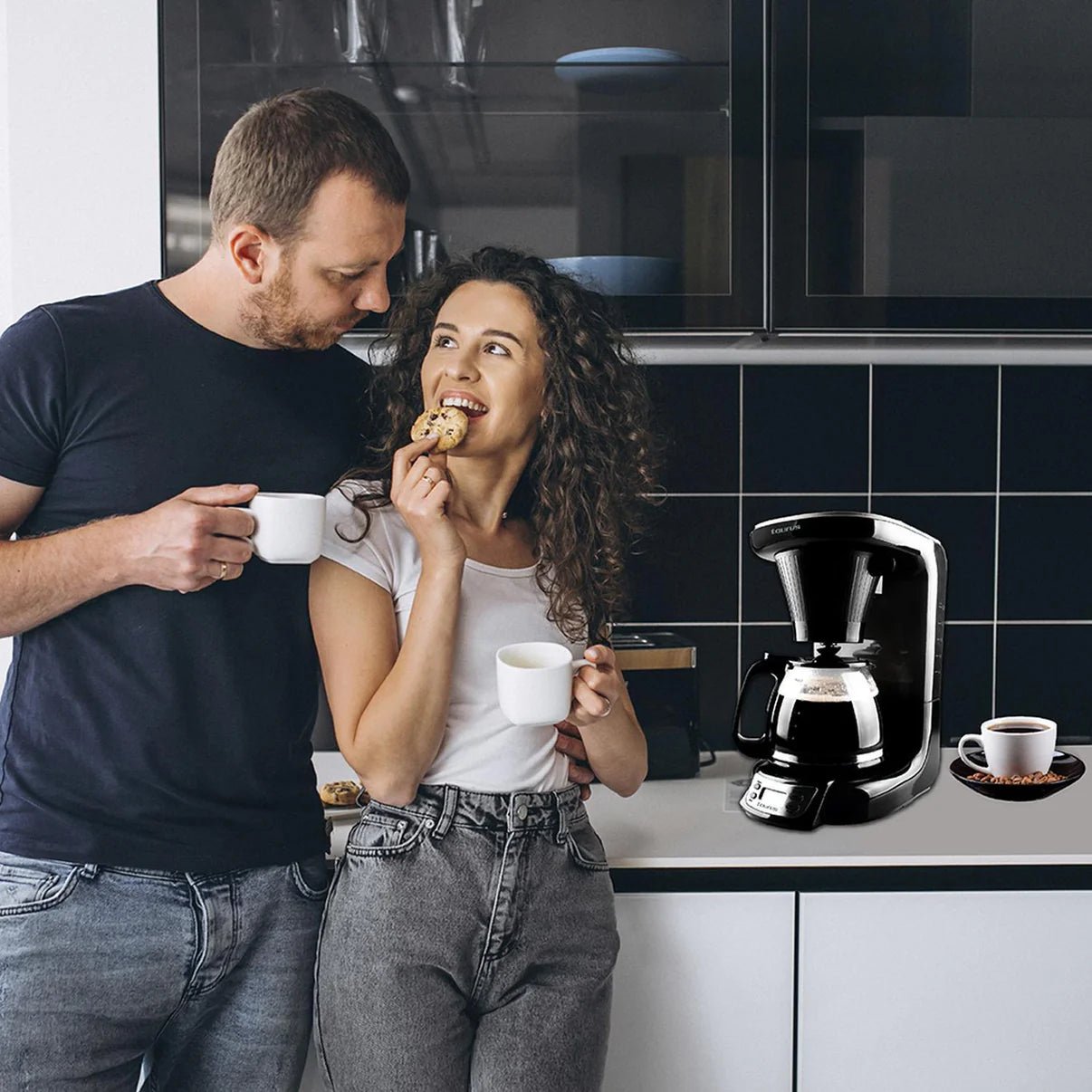 Cafetera Taurus VELVET DIGITAL Para 12 Tazas, Programable Apagado Automático, Jarra de Vidrio, Antigoteo Negra - BIOHAIR.MX